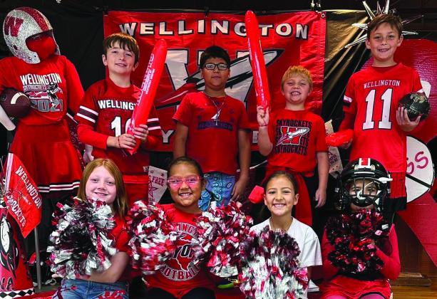 Wellington Elementary Sparklers mark Red Ribbon Week