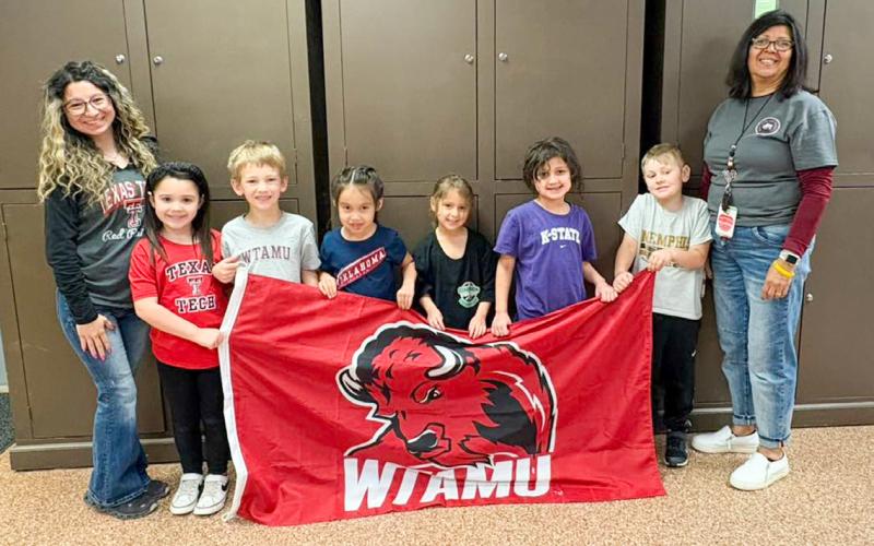 Austin Elementary School celebrates Dr. Suess Week