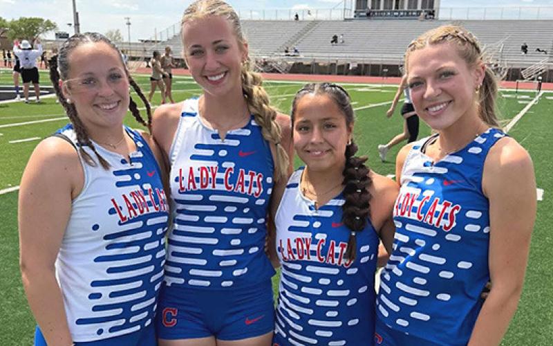 4x200M Relay Team
