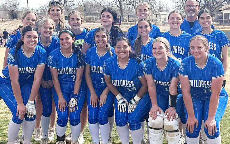 The Childress Lady Cats beat Canadian 3-2 this week. Fans are reminded that Senior Night is this Friday night at 4:30 p.m. Come see the girls play as they take on the Hornets from Tulia. PHOTO / CHILDRESS BOBCAT BOOSTERS