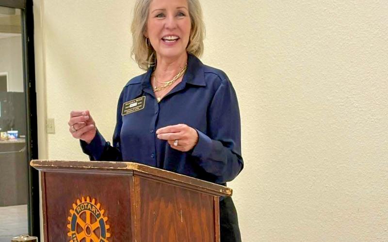 Childress Rotary welcomes district governor