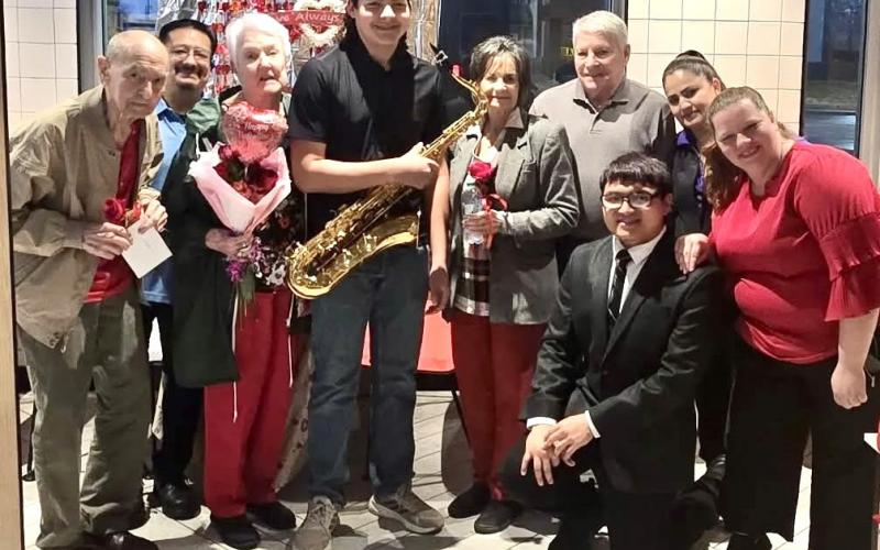 Childress’ Rothwell performs at Valentine’s Day dinner