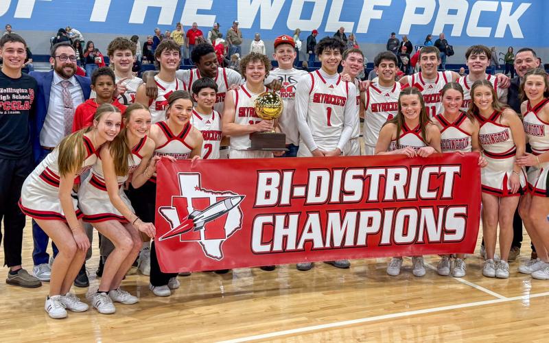 Skyrockets pound past Comanches for bi-district championship