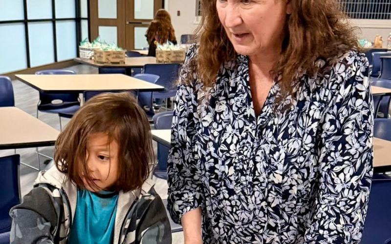 Austin Elementary School Gifted and Talented (GT) students, ranging from second to third grade, take a field trip to the Region 16 Education Service Center (ESC) GT Seminars, engaging in various activities, including pottery, watercolor, choir, 3D printing and more. MEMPHIS ISD
