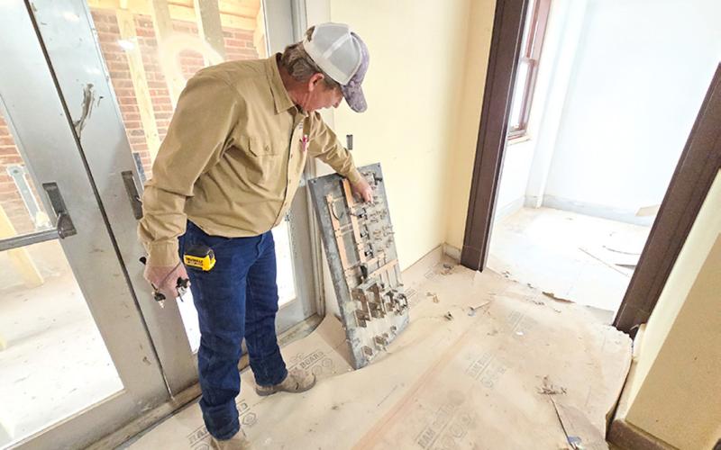 Following a meeting of the Hall County Commissioners’ Court, project officials give a tour of the Hall County Courthouse restoration, which is exepcted to be completed by Oct. 30, 2026. ROGER ESTLACK/THE GREENBELT INTREPID