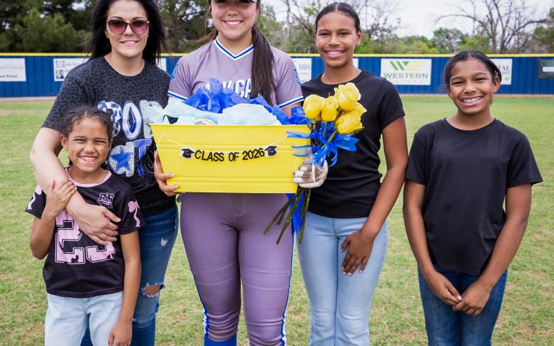 Lady Cats celebrate seniors