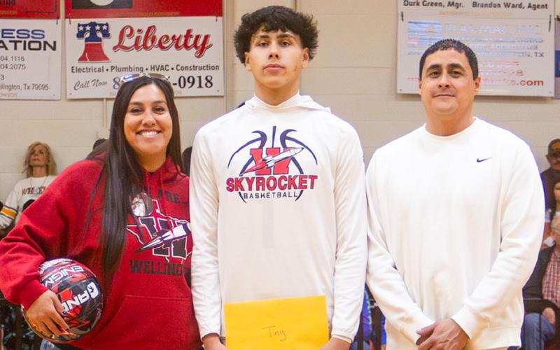 Armando “Tiny” Hinojosa is the son of Armando Hinojosa and Denise Garcia. Tiny has played varsity basketball for the Rockets for three years. After high school, Tiny hopes to pursue his dream of playing collegiate basketball, where he will major in pre-law.