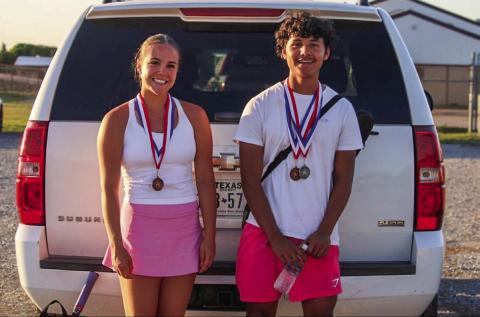Castillo,Graham take bronze at district tennis tournament