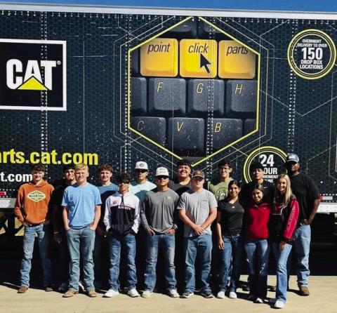 Wellington FFA students gain valuable life skills at the recent Texas Cattle Feeders association (TCFA) industry based student training. Front row, from left: Trentan Wright, TJ Salinas, Miguel Rincon, Caleb Strickland, Sherlyn Rodriguez, Lisette Vela, Gracie Lampe. Back row, from left: Karver Field, Anthony Ortiz, Carvin Wischkaemper, RJ Granadoz, Nick Nevarez, Dalton Holland, Jon Carlos Heidy, Jovani Munn. Photos Courtesy of Wellington FFA