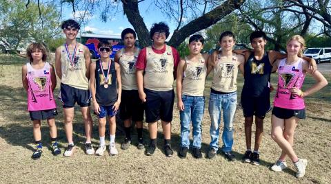 Memphis cross country teams compete in Valley Invitational