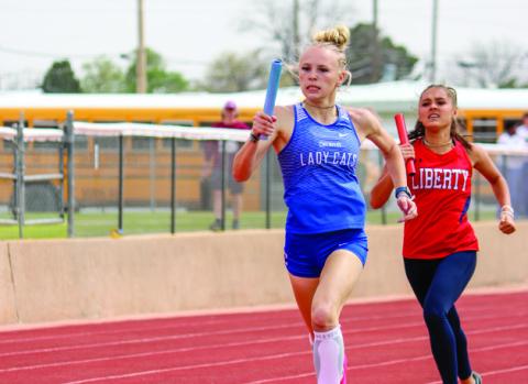 Childress advances 16 to area round