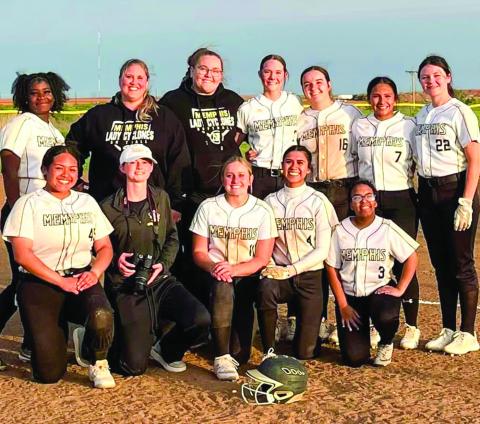 Murphy drives in five to lead Lady Cyclones past Quanah for No. 2 district seed