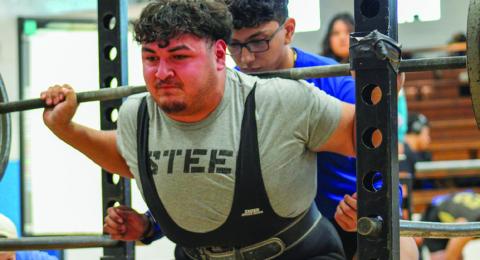 Childress, Memphis lifters compete at regional meets