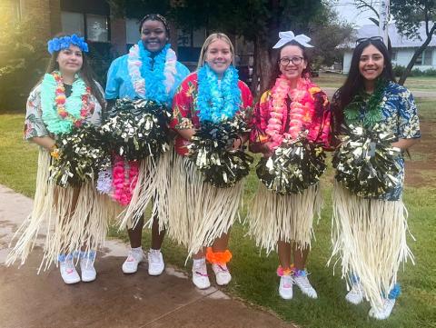 Cyclones kick off season island style