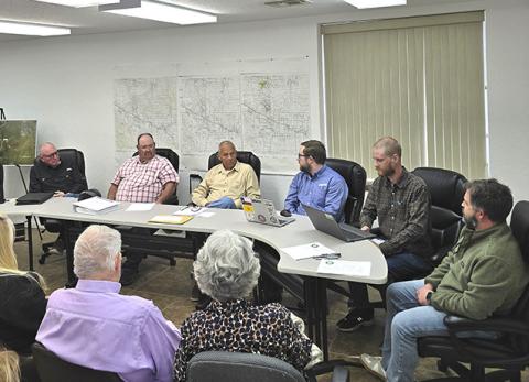 Greenbelt Water Authority Board Members meet with Freese &amp; Nichols Engineering representatves and members of the public April 7. Sun Photo