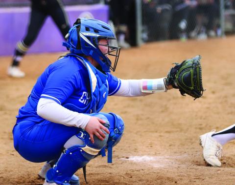 Lady Cats compete in Icebreaker Classic