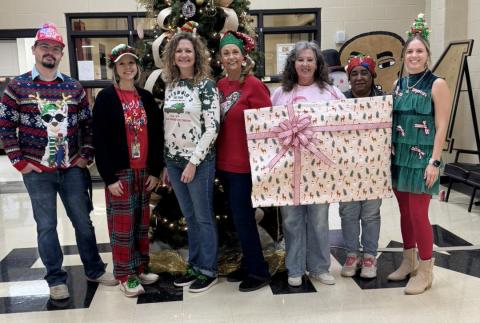 Memphis ISD staff gets in the Christmas spirit