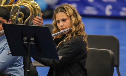Junior high, high school students perform in end-of-year concert