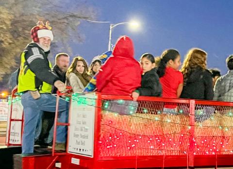 Visitors embrace Collingsworth County’s Lighting of the Square