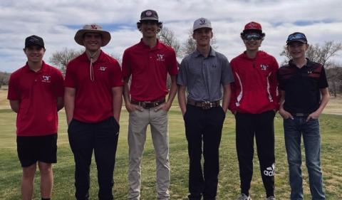 Skyrocket golf competes in Canyon