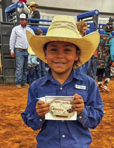 Childress County Old Settlers Rodeo awards kids’events champions