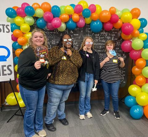 Freshmen attend ‘Introduce a Girl to Engineering’ event