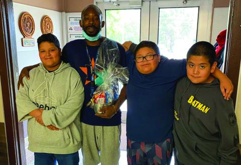 Austin Elementary School students Miguel Espinoza, Francisco Escovedo and Ayden Lucero thank custodian Anthony Johnson. Photos Courtesy of Memphis ISD