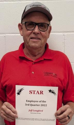 JeffLangfordacceptstheSTAR distinction for the first quarter of 2022 for his extraordinary efforts in the maintenance department of Wellington’s hospital and clinic. Courtesy Photo