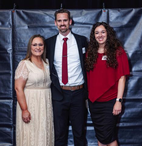 Edward Jones Financial Advisor Cary Shane Keys, of Childress, accepts the Ted Jones Prospecting Award, an award which recognizes financial advisors who achieve high levels of success early in their careers. From left: Childress Branch Office Administrator Nikki Favor; Keys; and Keys’ wife, Diana Keys. Photos Courtesy of Edward Jones