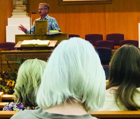 First Methodist Church Pastor Gene Weinette reminds the crowd that one can always find something to be thankful for and to not worry during the recent Collingsworth County Ministerial Alliance Thanksgiving Service at First Baptist Church. The Red River Sun/Bev Odom