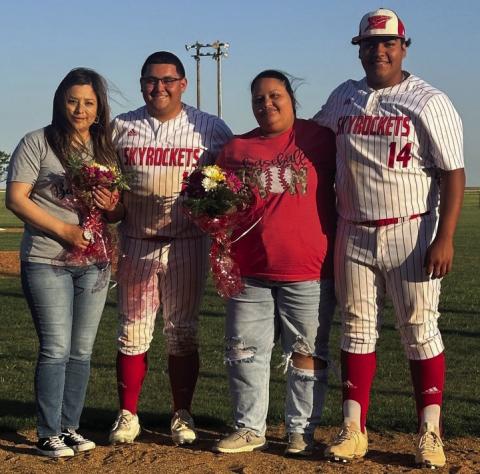 Skyrocket baseball celebrates senior night