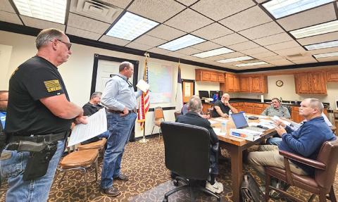 Memphis City Administrator Jack Owens addresses a called meeting of the Hall County Commissioners’ Court on Thursday, April 30. ROGER ESTLACK/THE GREENBELT INTREPID