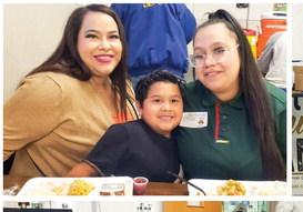 Travis, Austin Elementary celebrate Thanksgiving with family, friends