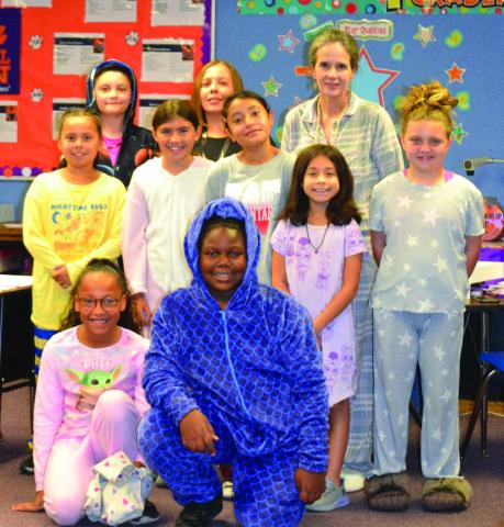 Wellington Elementary Sparklers mark Red Ribbon Week