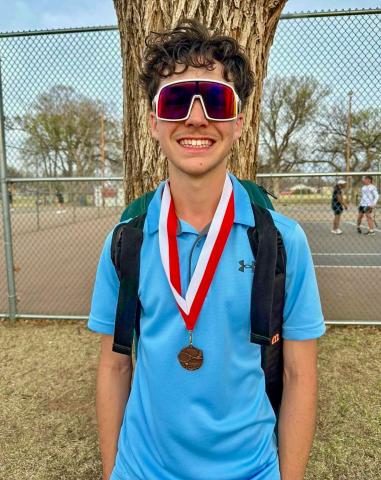 Memphis’ Kyler Robison brings home bronze, placing third in singles at the Wellington Tennis Tournament Monday, March 9.