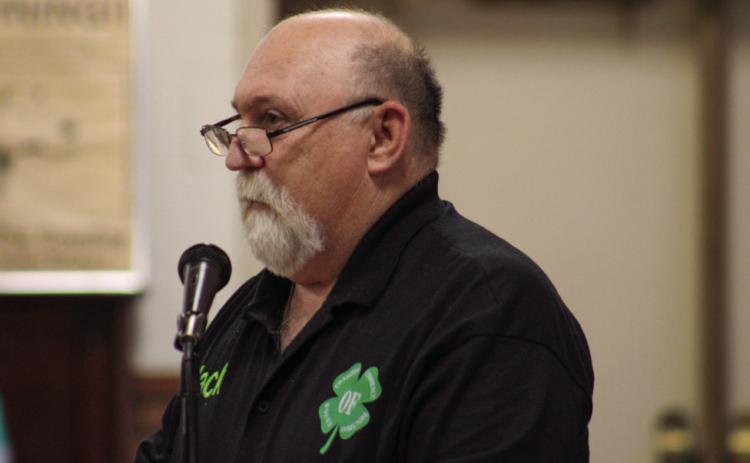 Memphis Chamber of Commerce President Jack Fullbright welcomes 103rd Annual St. Patrick’s Day Memphis Chamber of Commerce Banquet attendees Friday, March 17 at the Memphis Community Center. The Red River Sun/Elizabeth Tanner