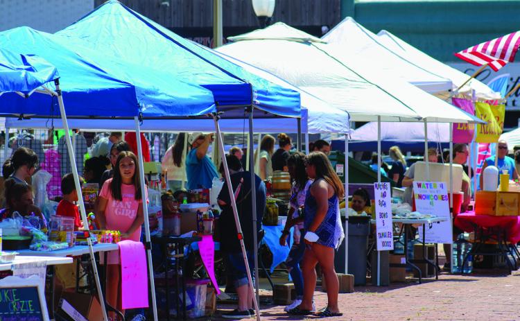 Over 50 Hall County Picnic vendor booths, including Adame Tacos, Down Home Designs, She Shed Boutique, Polar Shak and more, will begin setting up on the downtown square at 7 a.m. Saturday, Sept. 17. The Red River Sun/Elizabeth Tanner