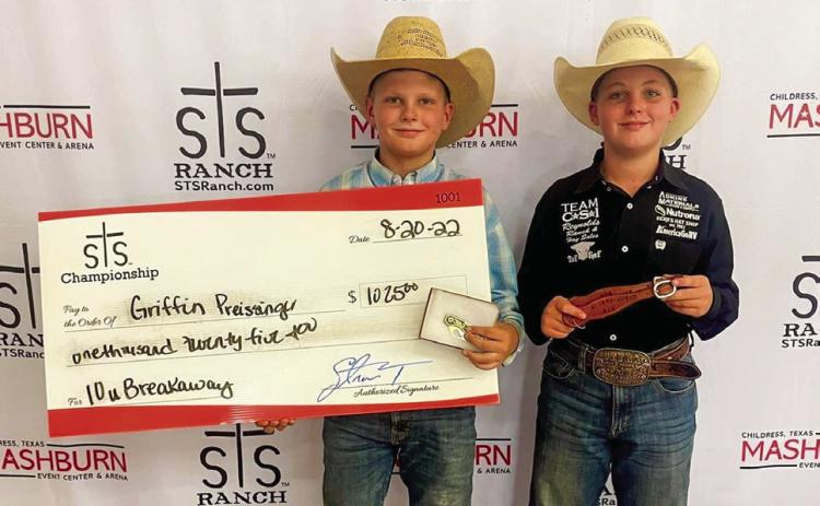 Griffin Preissinger, left, is the 10-and-under breakaway roping champion, taking $1,025 in winnings. Photos Courtesy of STS Jr. Championship